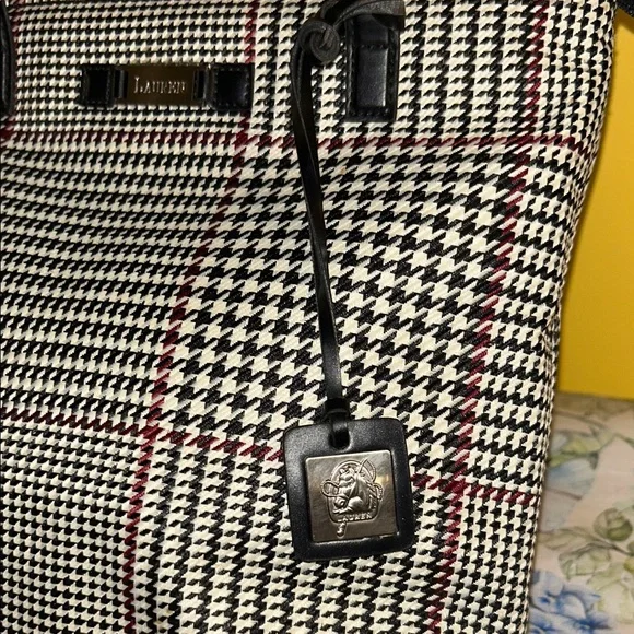 Lauren by Ralph Lauren Houndstooth Pattern Shoulder Bag. NWOT. Prestine cond. - Picture 3 of 12